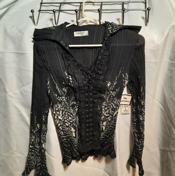 DRESS-U lace up pleated blouse black with ivory floral detail size small - Picture 1 of 2